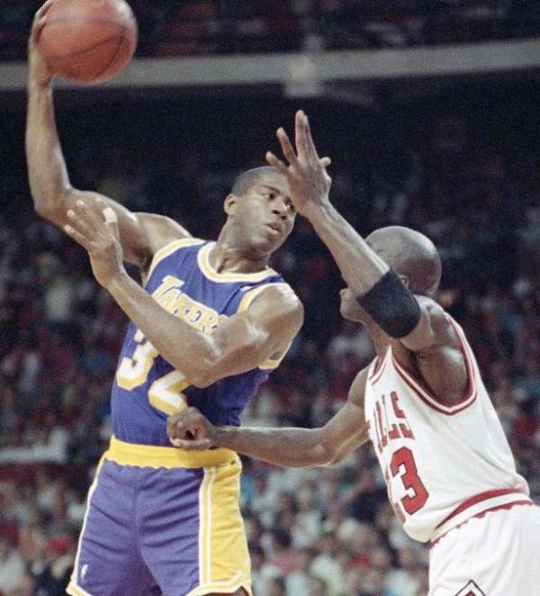 个赛季在中 个赛季在中