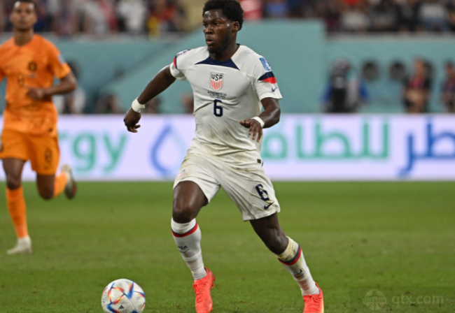 攻时表现突 攻时表现突