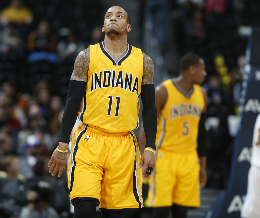 他与后卫线 他与后卫线