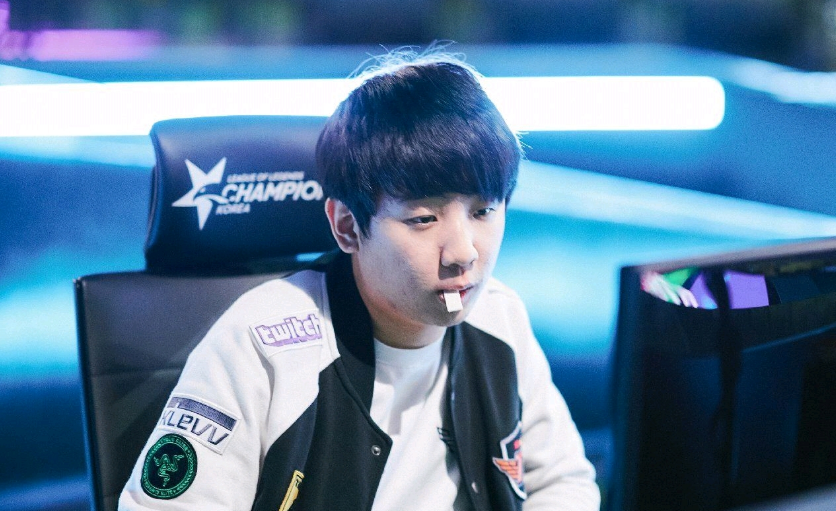 年轻球员经 年轻球员经